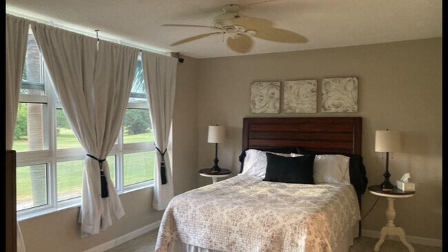 Building Photo - 2671 S Course Dr