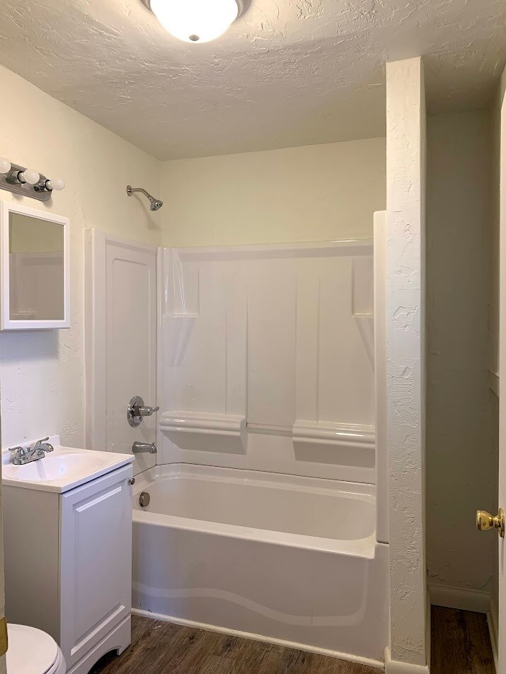 Building Photo - 935 Punta Gorda Ave