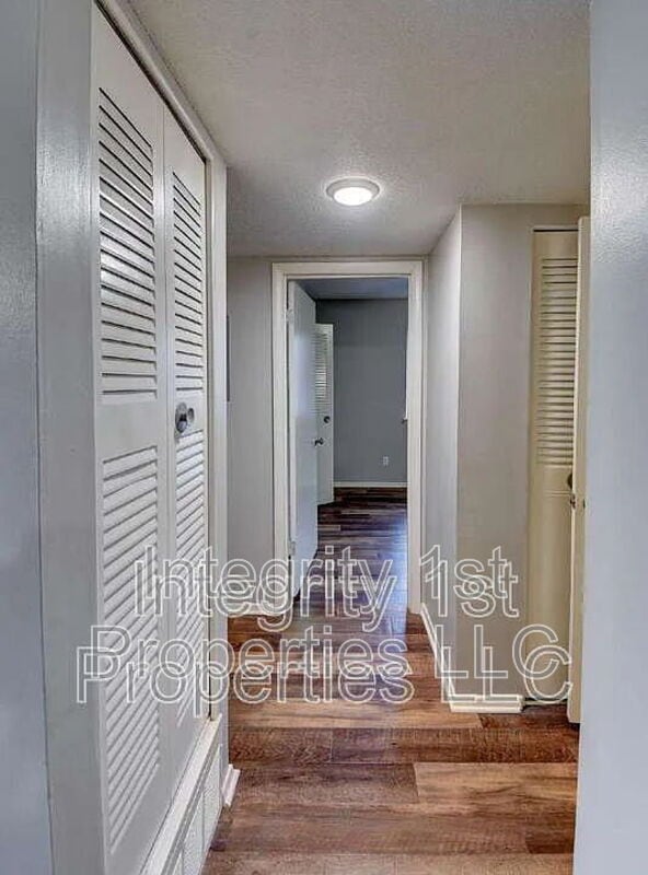 Building Photo - 2114 Swift St