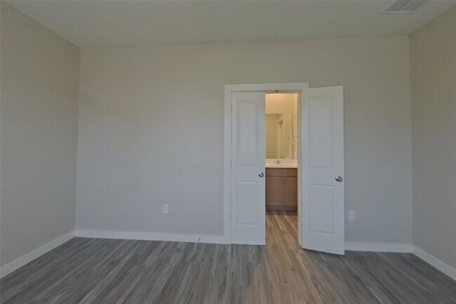 Building Photo - 1709 Mexican Heather Dr