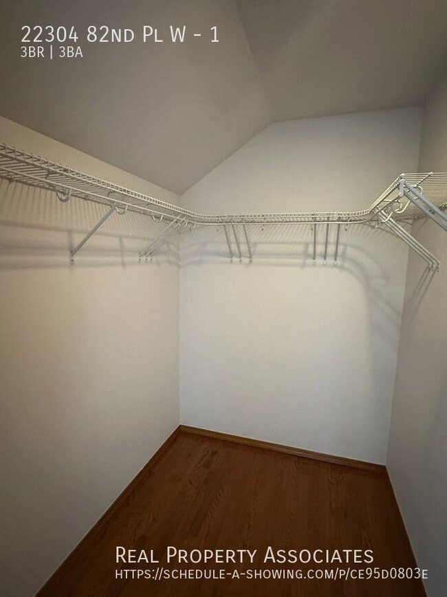 Building Photo - 22304 82nd Pl W