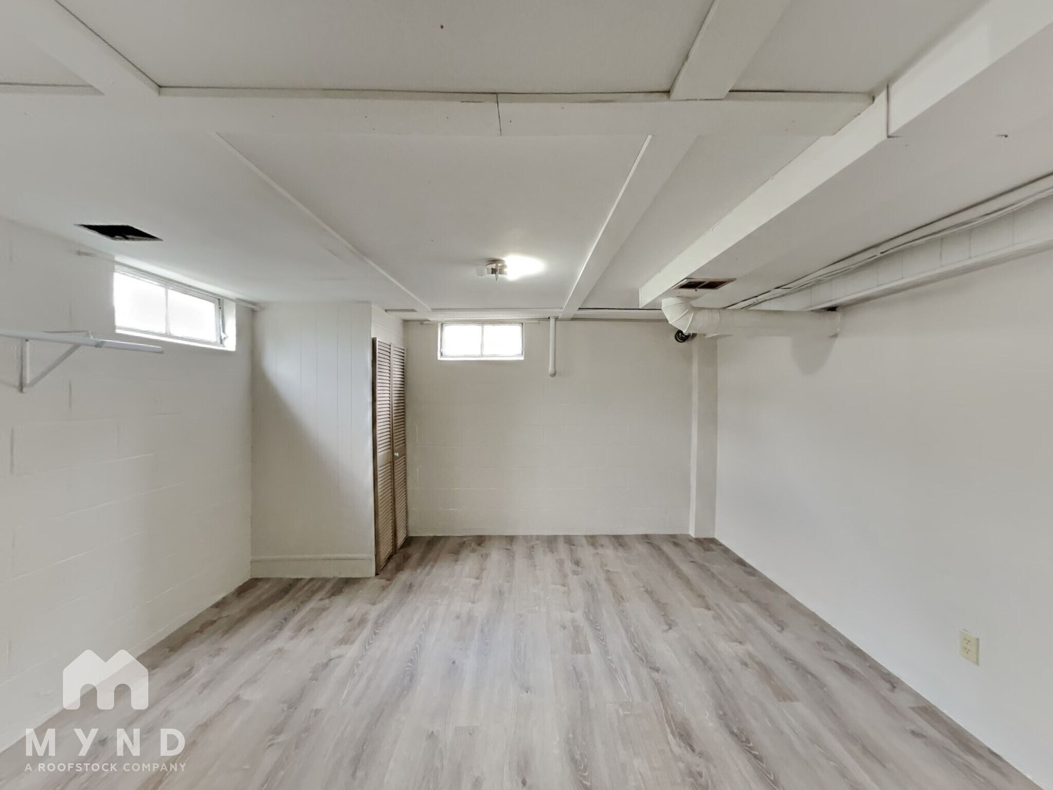 Building Photo - 654 Hillsdale Dr