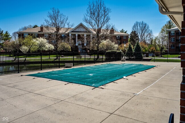 Building Photo - 8651 Jaffa Ct Dr E