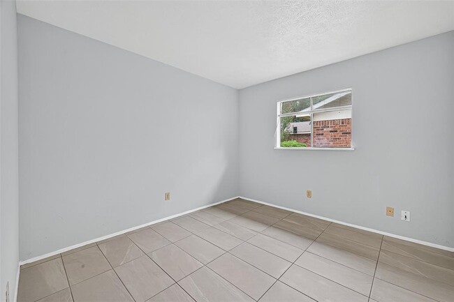 Building Photo - 15815 Ironside Creek Dr