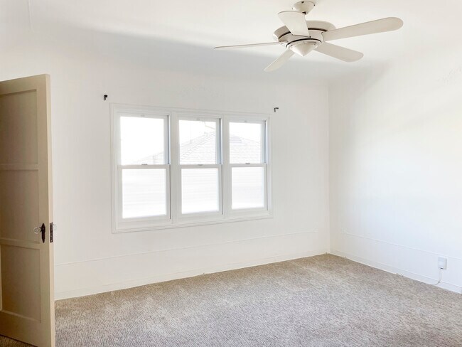 second bedroom - 1017 S Stanley Ave
