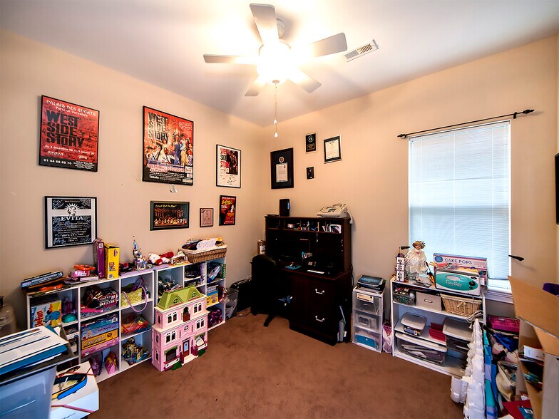 Building Photo - 7819 Chaddsley Dr