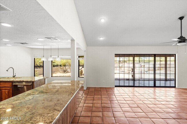 Building Photo - 6006 E Wildcat Dr