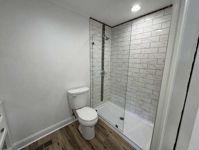 Building Photo - 3895 Azalean Dr