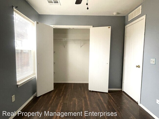 Building Photo - 3 br, 2 bath House - 15601 Acacia Rd