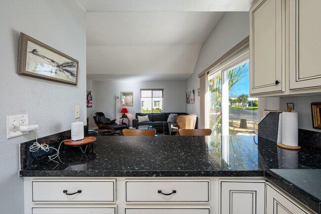 Building Photo - 6071 Hazeltine Plaza