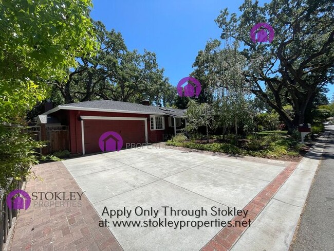 Building Photo - 149 Alegra Ln