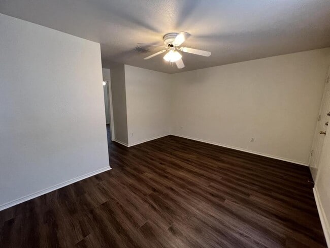 Building Photo - 5708 Greengate Dr