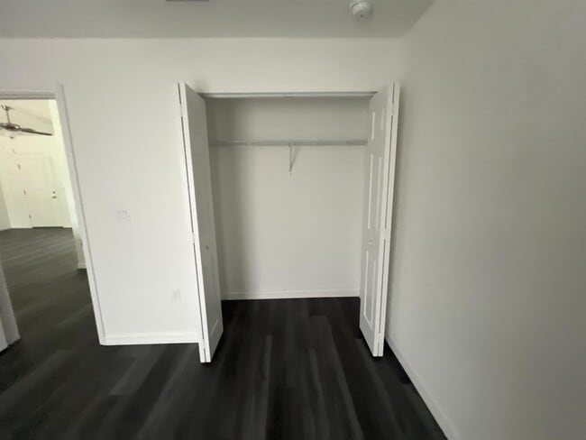 Building Photo - 9 Maple Dr