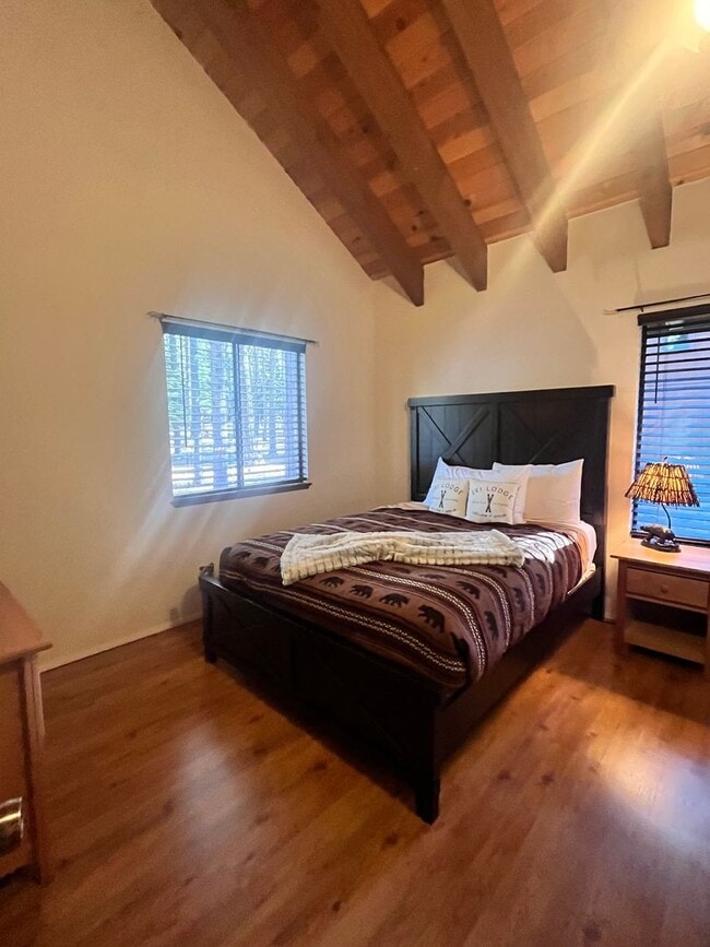 Building Photo - Tahoe Donner Long Term Lease - 2 bedroom with loft
