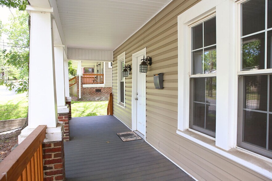 Building Photo - 1809 Walker Ave