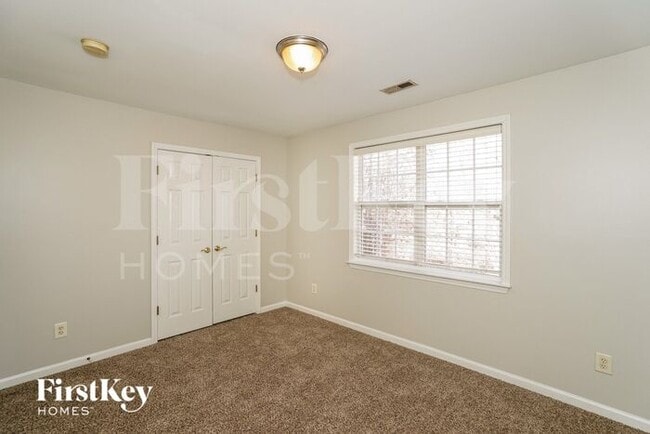 Building Photo - 29 Holly Springs Ln