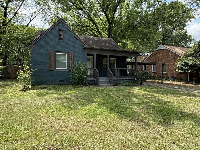 Building Photo - 3739 Rhea Ave