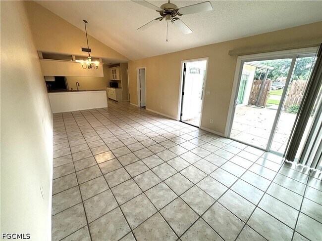 Building Photo - 5660 Foxlake Dr