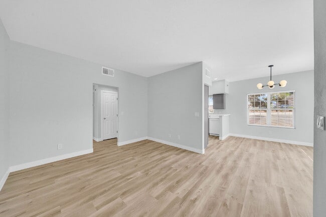 Building Photo - 520 Arrowhead Trail