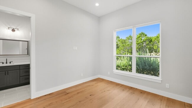 Building Photo - 103 River Mountain Dr