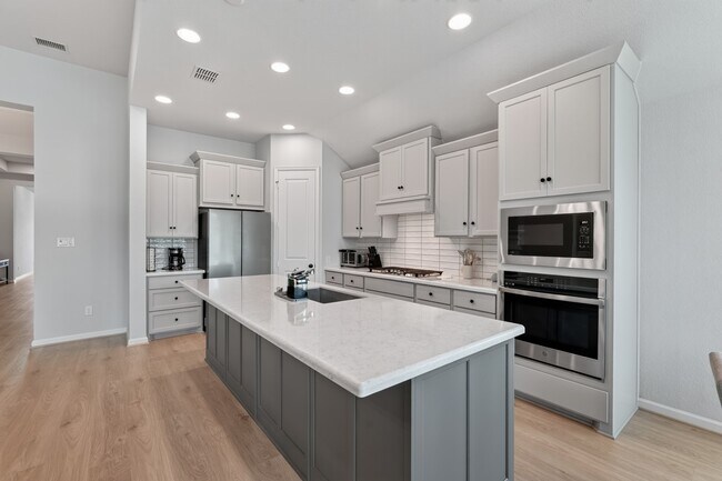Building Photo - 22435 Sawmill Pass Ln