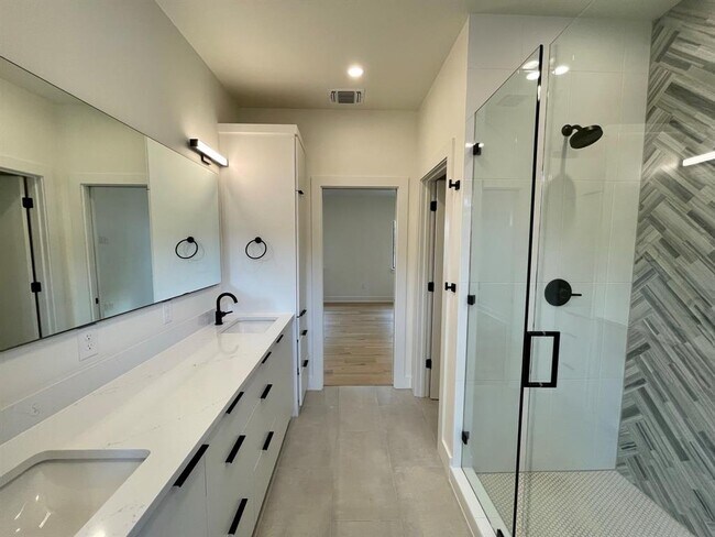 Building Photo - 1309 Palo Duro Rd