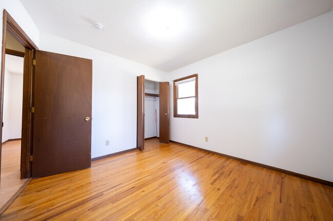Building Photo - 14865 Damask Ave W