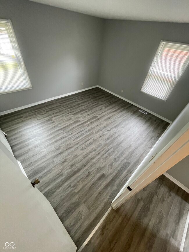 Building Photo - 7848 Souter Dr