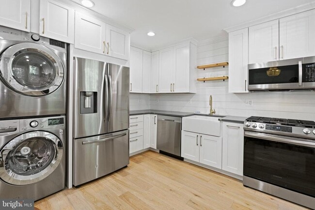 Building Photo - 1300 S Cleveland St