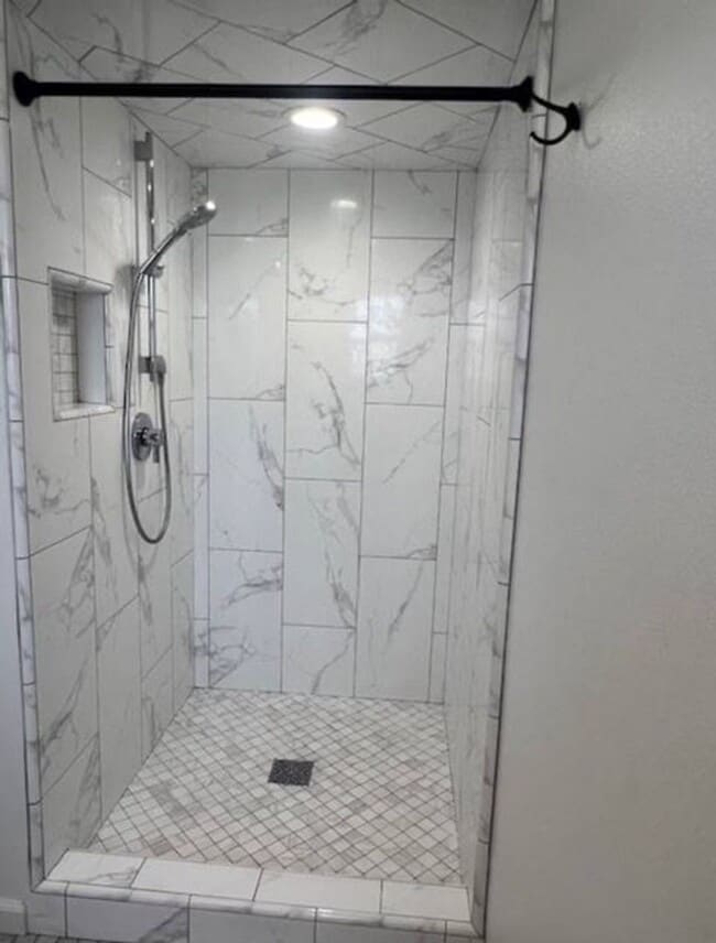 Building Photo - Beautiful Remodeled Home in highly desirable Laguna Lake Neighborhood