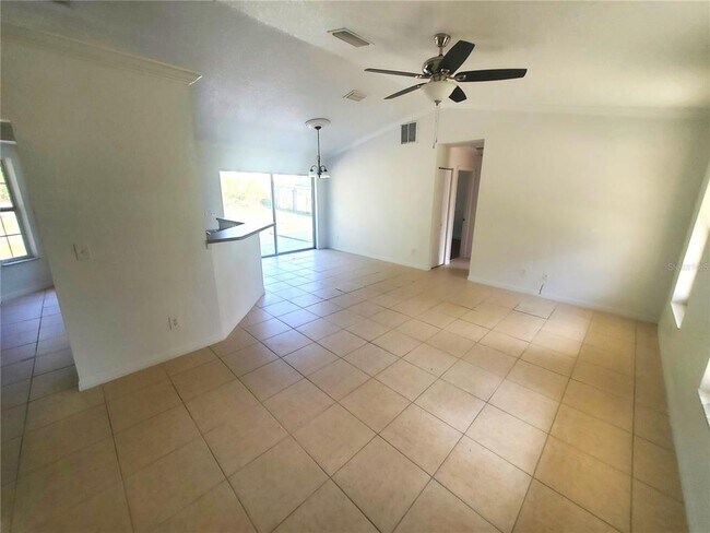 Building Photo - 2825 SW 140th Ct