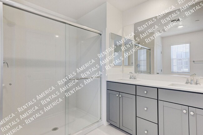 Building Photo - 2491 Rofrano Pl