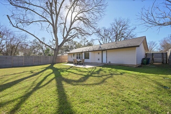 Building Photo - 1912 Cannonwood Ln