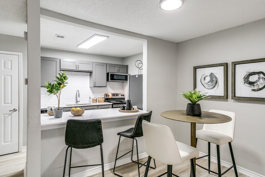 The Holden 2500 Guerrero Dr Carrollton TX 75006 Apartment Finder