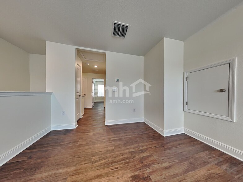 Building Photo - 6391 Emerald Hls Wy