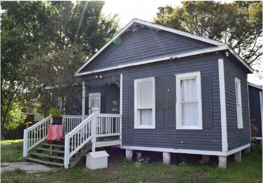 Building Photo - 815 6th Ave N