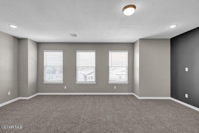 Building Photo - 917 Ada Ln