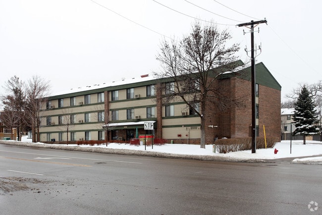 Primary Photo - Cunningham Apartments