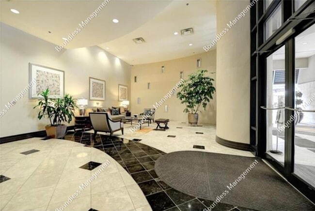 Building Photo - 3040 Peachtree Rd NW