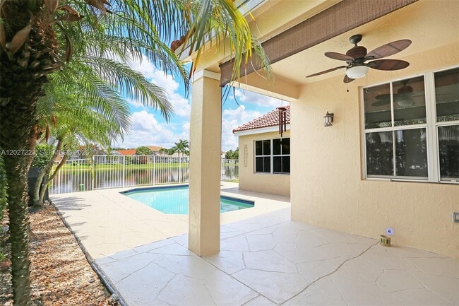 Building Photo - 873 Sand Creek Cir