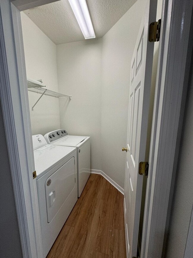 Building Photo - Avalon Lakes: 3 Bedroom, 2 Bathroom, 2 Car Garage home