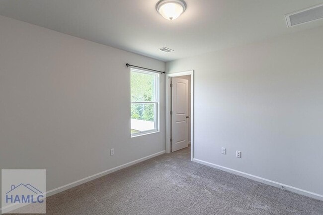 Building Photo - 147 Enclave Wy