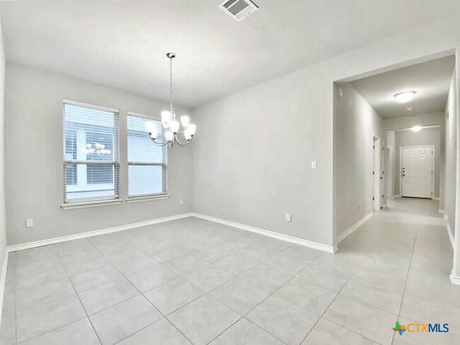 Building Photo - 816 Alta Wy