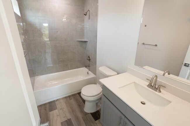 Building Photo - 3144 Wayside Ave