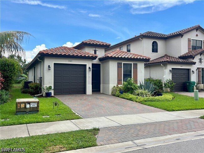 Building Photo - 5507 Useppa Dr
