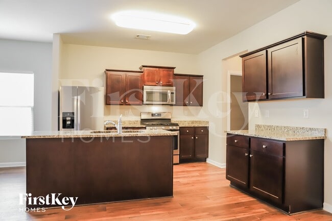 Building Photo - 216 Aberdeen Way