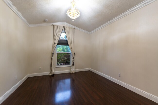 Building Photo - 2853 SE Melaleuca Blvd