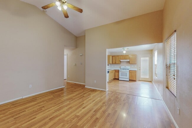 Building Photo - 10728 Hatch Dr NW