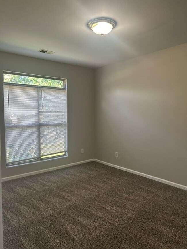 Building Photo - Beautiful Ranch home in Masterson Station                260615