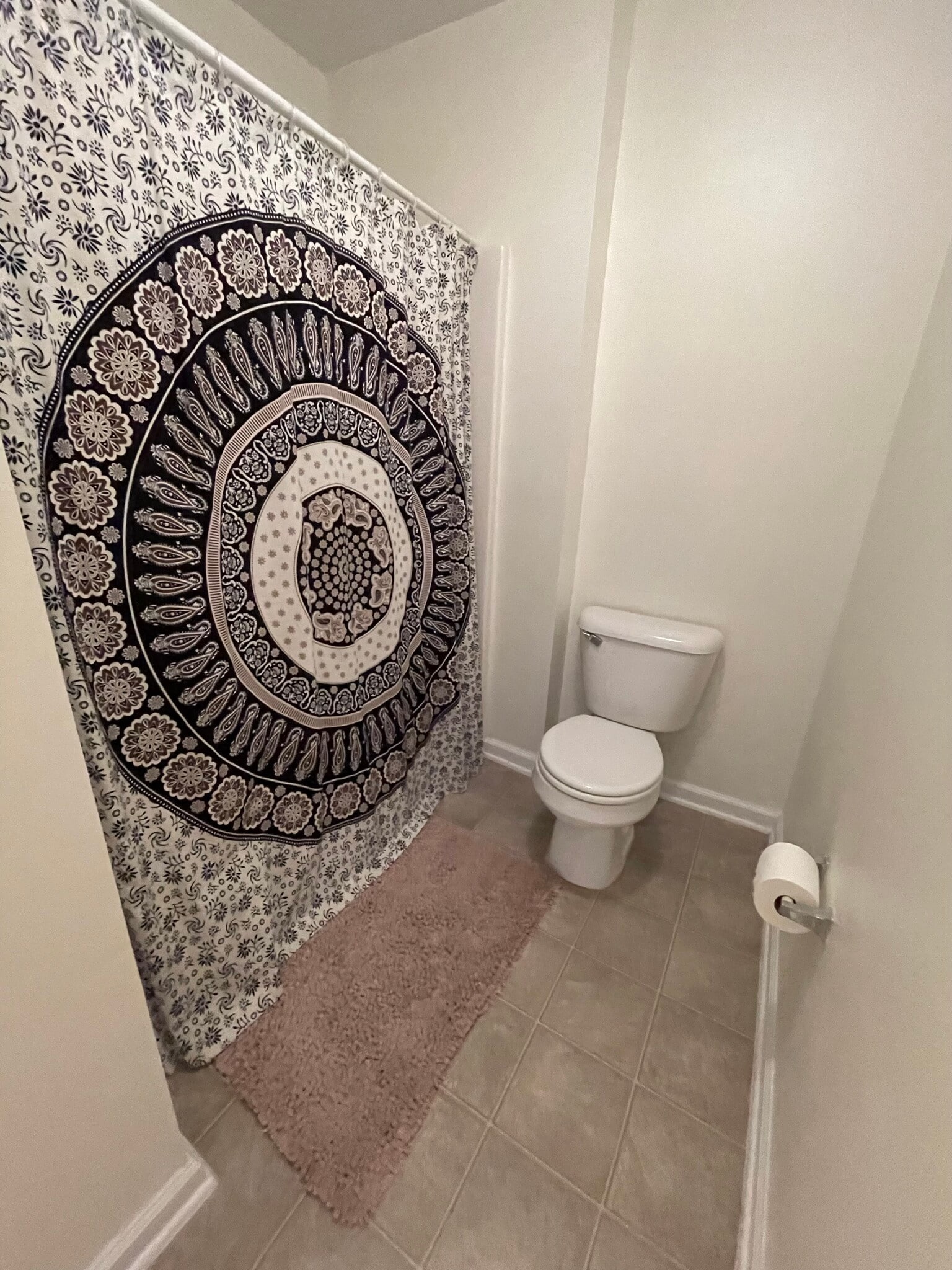 Full Bathroom Upstairs - 224 Hampshire Downs Dr